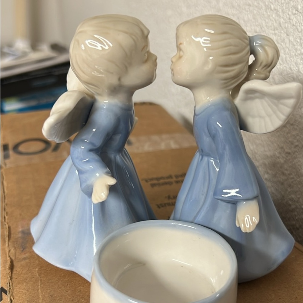 Angel figurine/candle holder